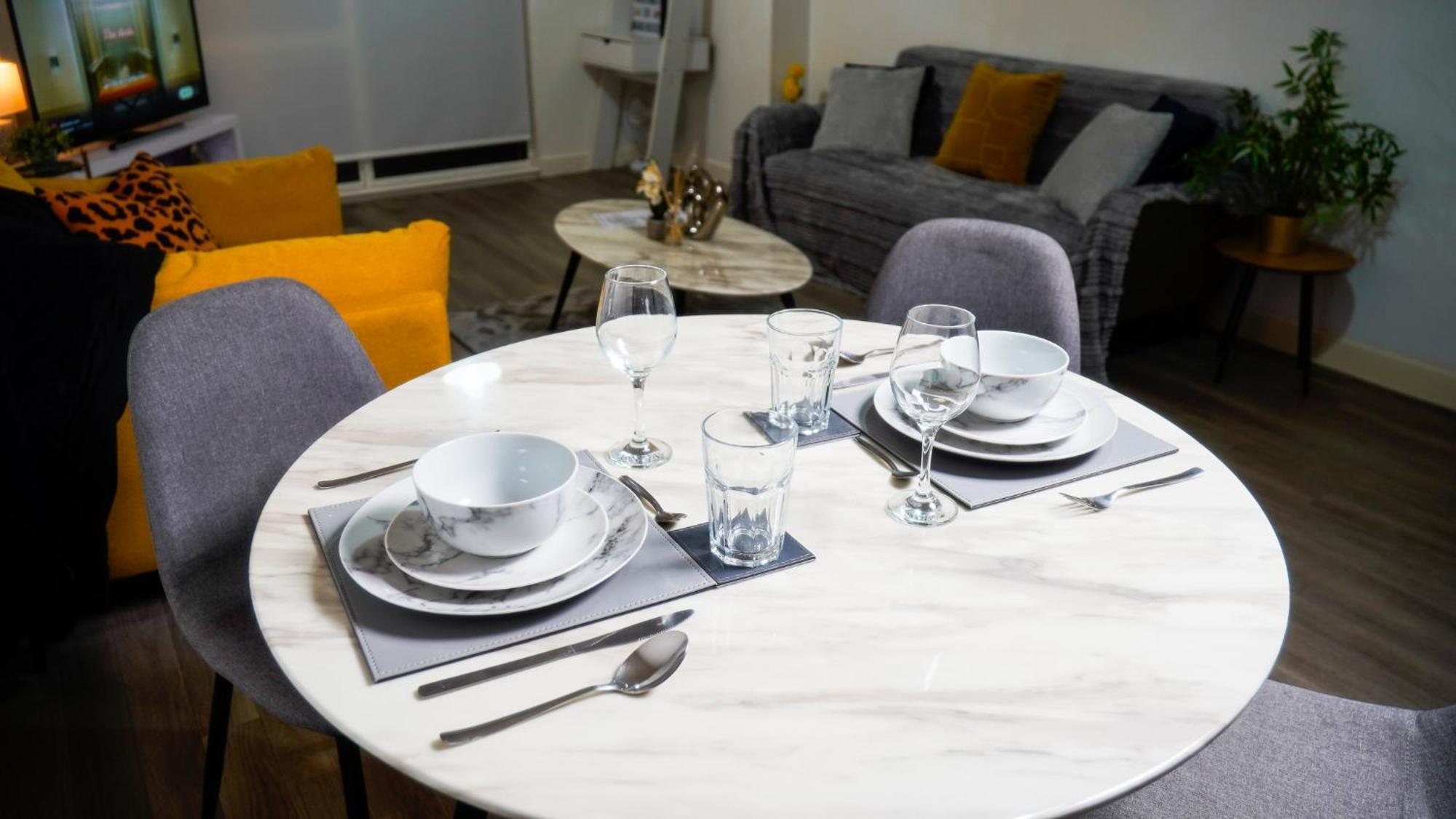 Manchester City Centre Apt With Balcony & Free Parking - Including Free 1-Hour Late Check-Out For Bookings On The 29Th 31St May, Justeat Voucher For 2-Night Stays Minimum! Buitenkant foto