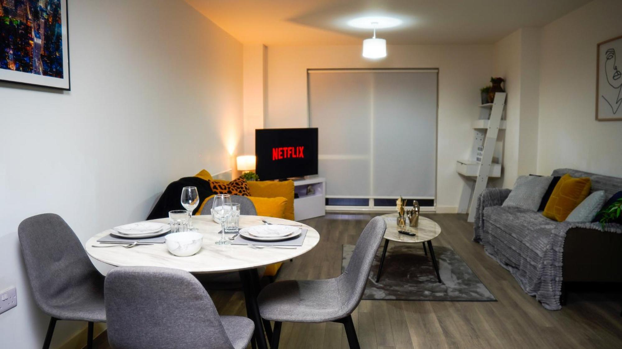 Manchester City Centre Apt With Balcony & Free Parking - Including Free 1-Hour Late Check-Out For Bookings On The 29Th 31St May, Justeat Voucher For 2-Night Stays Minimum! Buitenkant foto