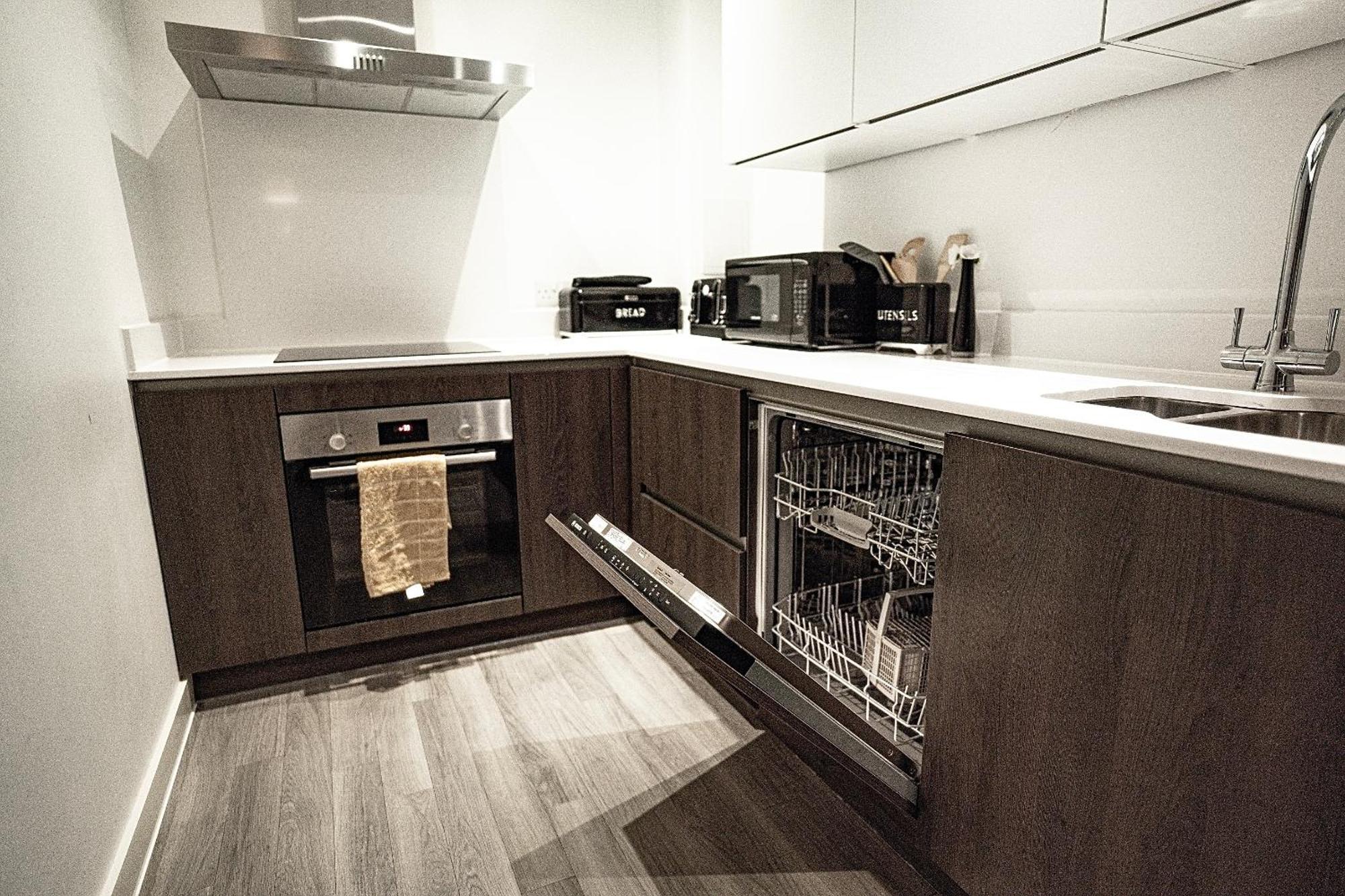 Manchester City Centre Apt With Balcony & Free Parking - Including Free 1-Hour Late Check-Out For Bookings On The 29Th 31St May, Justeat Voucher For 2-Night Stays Minimum! Buitenkant foto